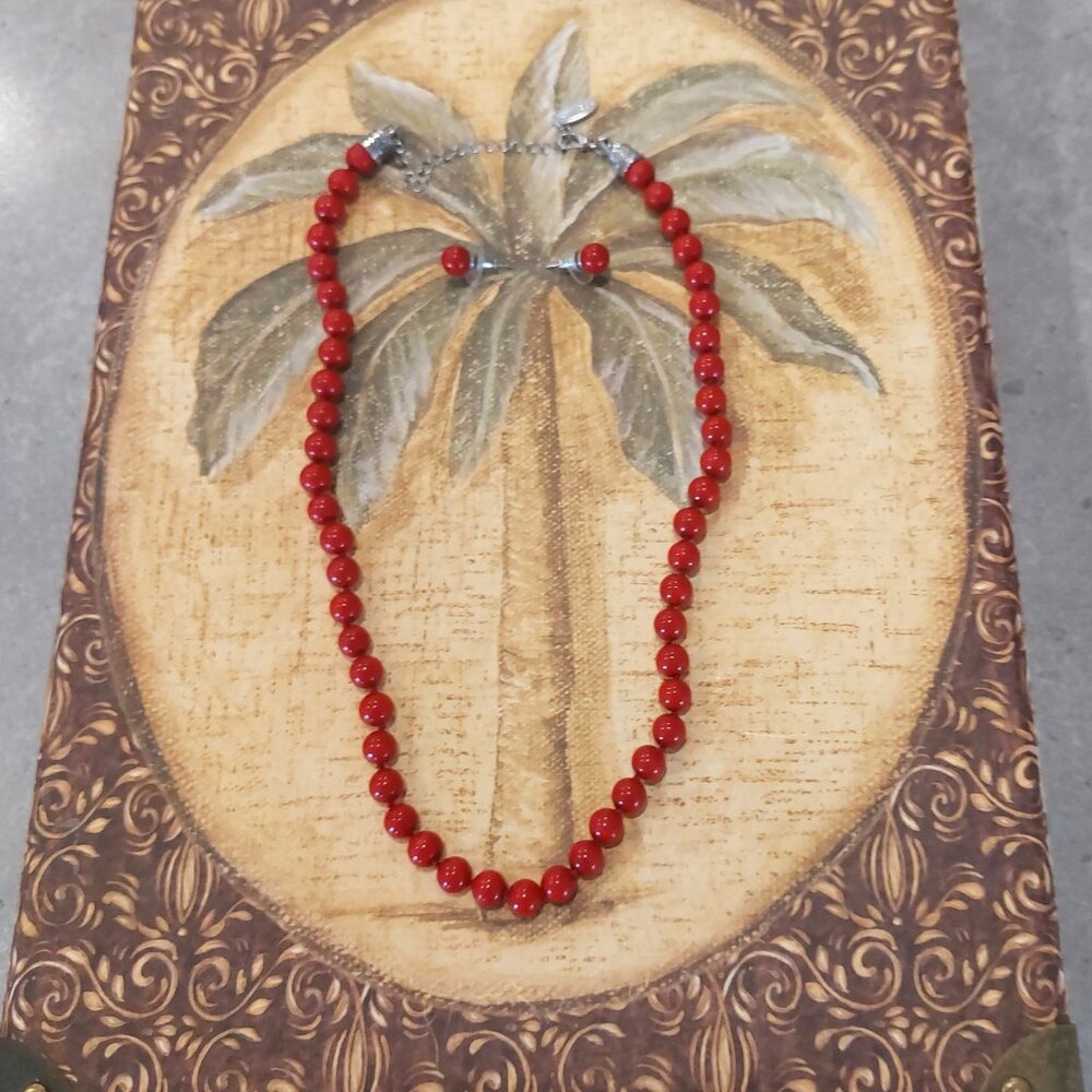 MIKASSA Red Resin Single Strand Bead Necklace w/Silver Caps w/Ball Earrings